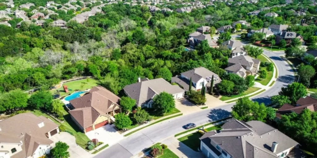 Amenity-Rich Neighbourhoods in High Demand