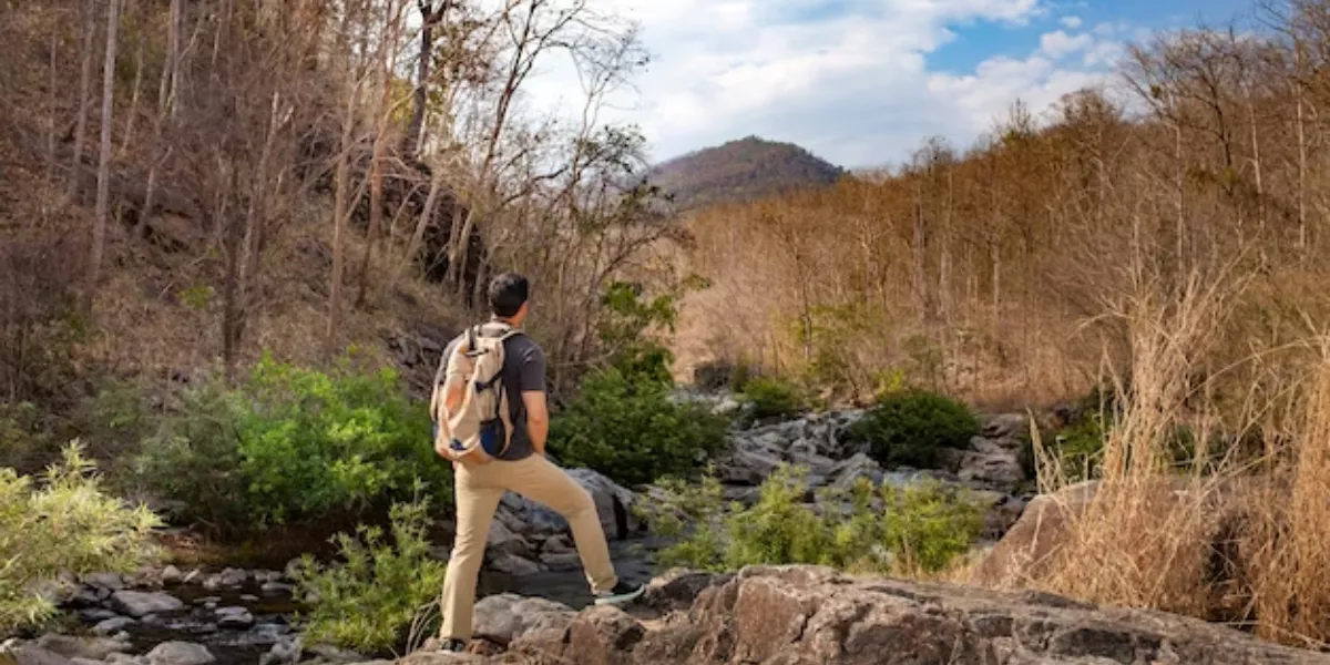 Retired Royal LePage Realtor hikes 900-kilometre Bruce Trail in support of the Royal LePage Shelter Foundation