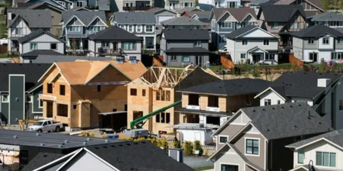 Toronto Housing Market: Plunging Listings Drive Prices Higher
