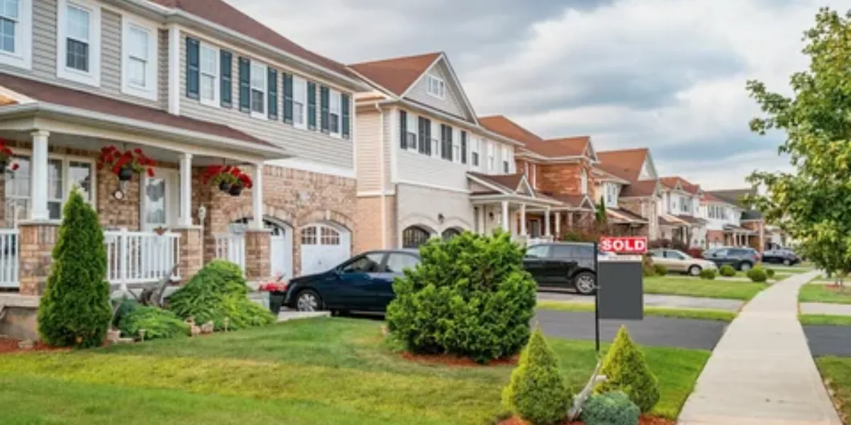 Poll: 50% of Millennial Homebuyers Consider Leaving Ontario