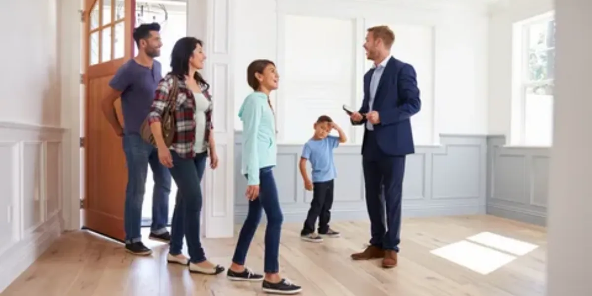 What Happens At A House Showing? A Professional Perspective